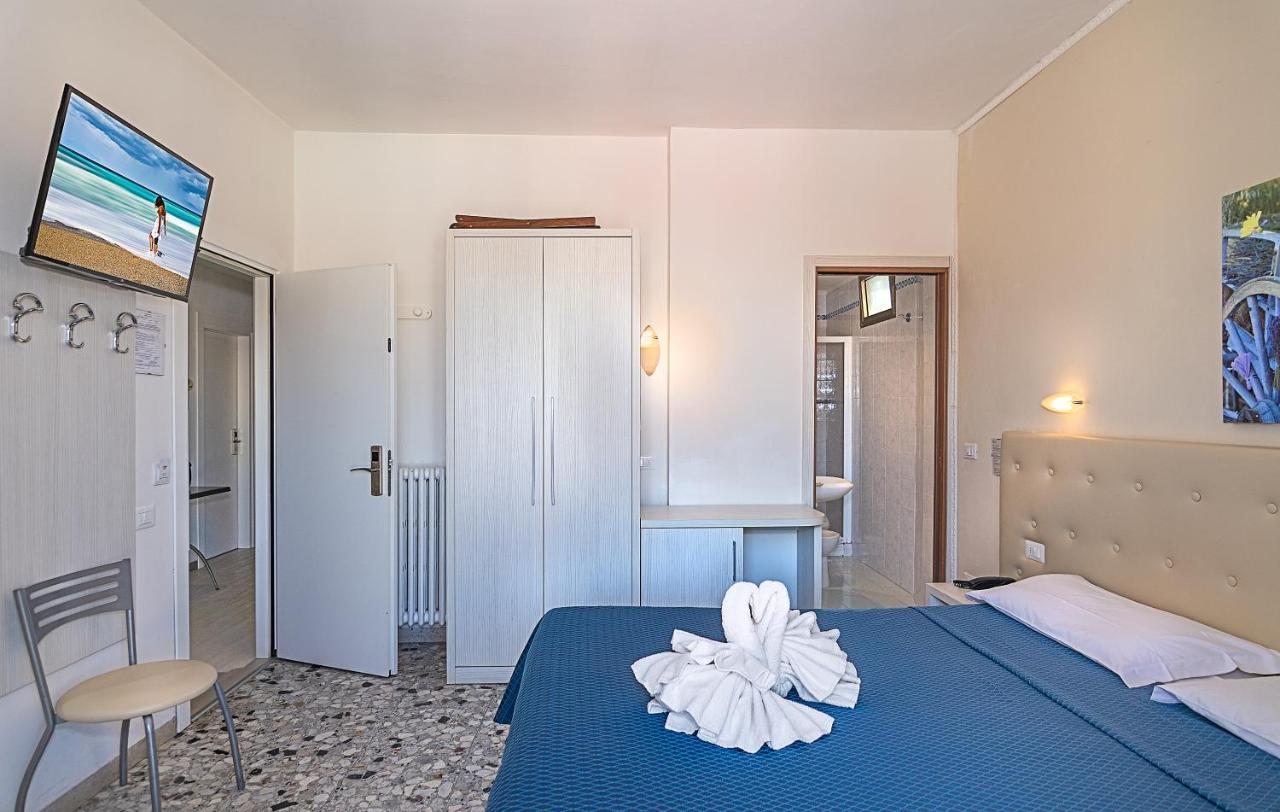 Hotel Caribe Viareggio Exterior foto